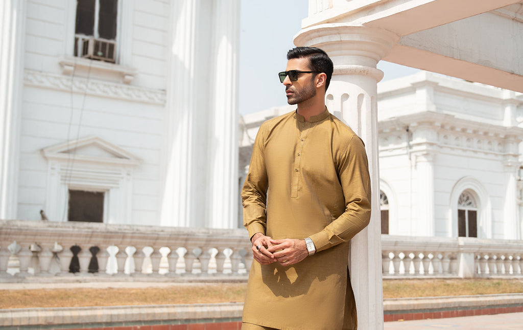Shalwar Kameez for Men – Tradition That Never Goes Out of Style