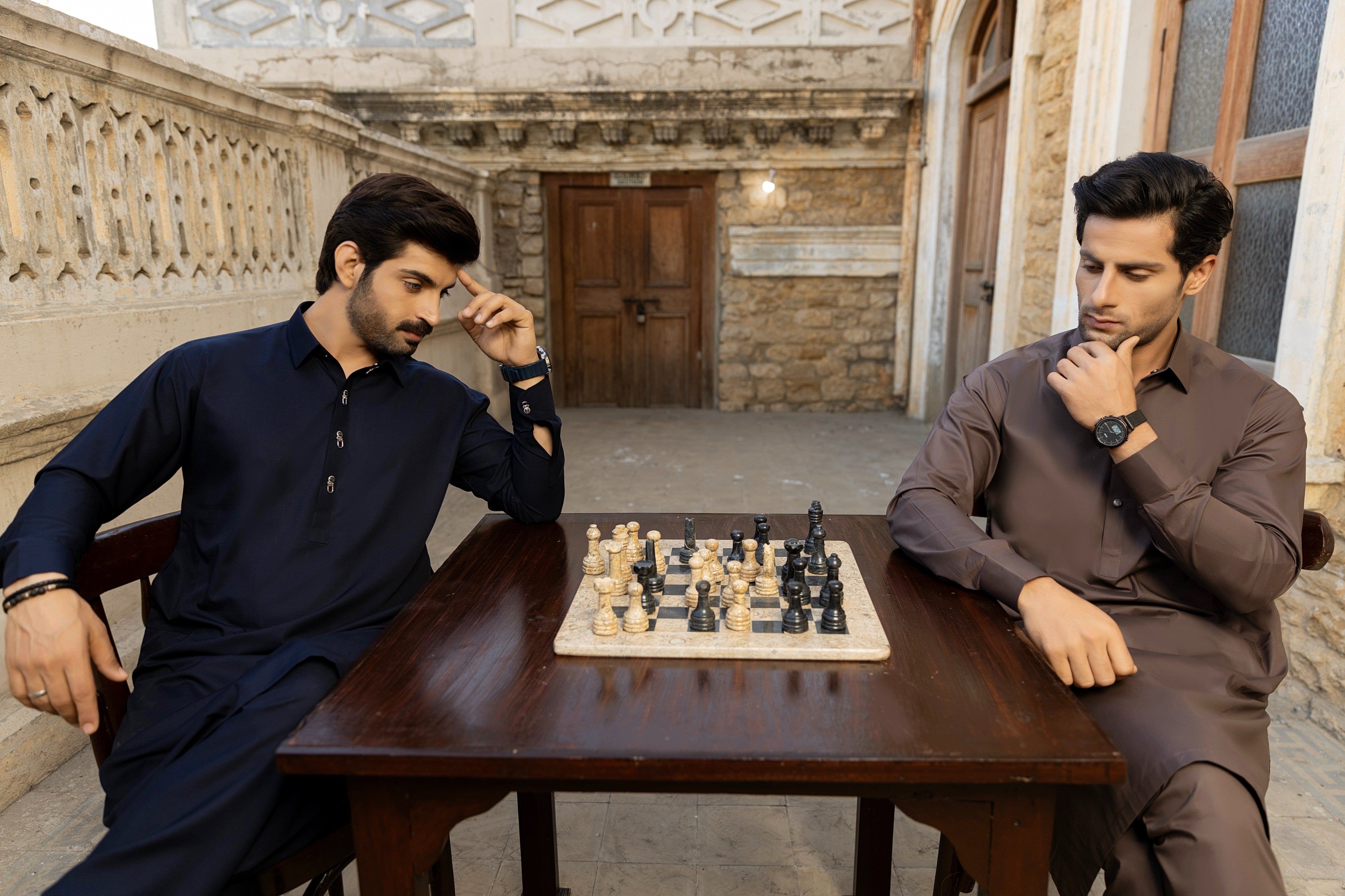 Best Fabrics for Men’s Shalwar Kameez