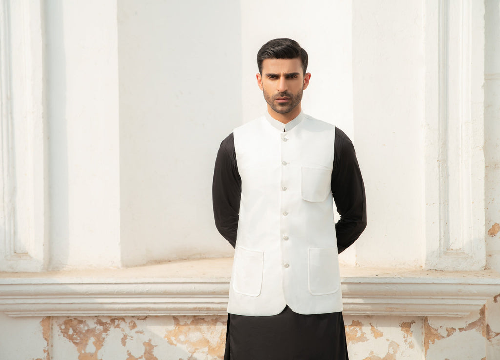 The Ultimate Guide to Men’s Winter Wear in Pakistan ; Warm, Stylish & Sustainable