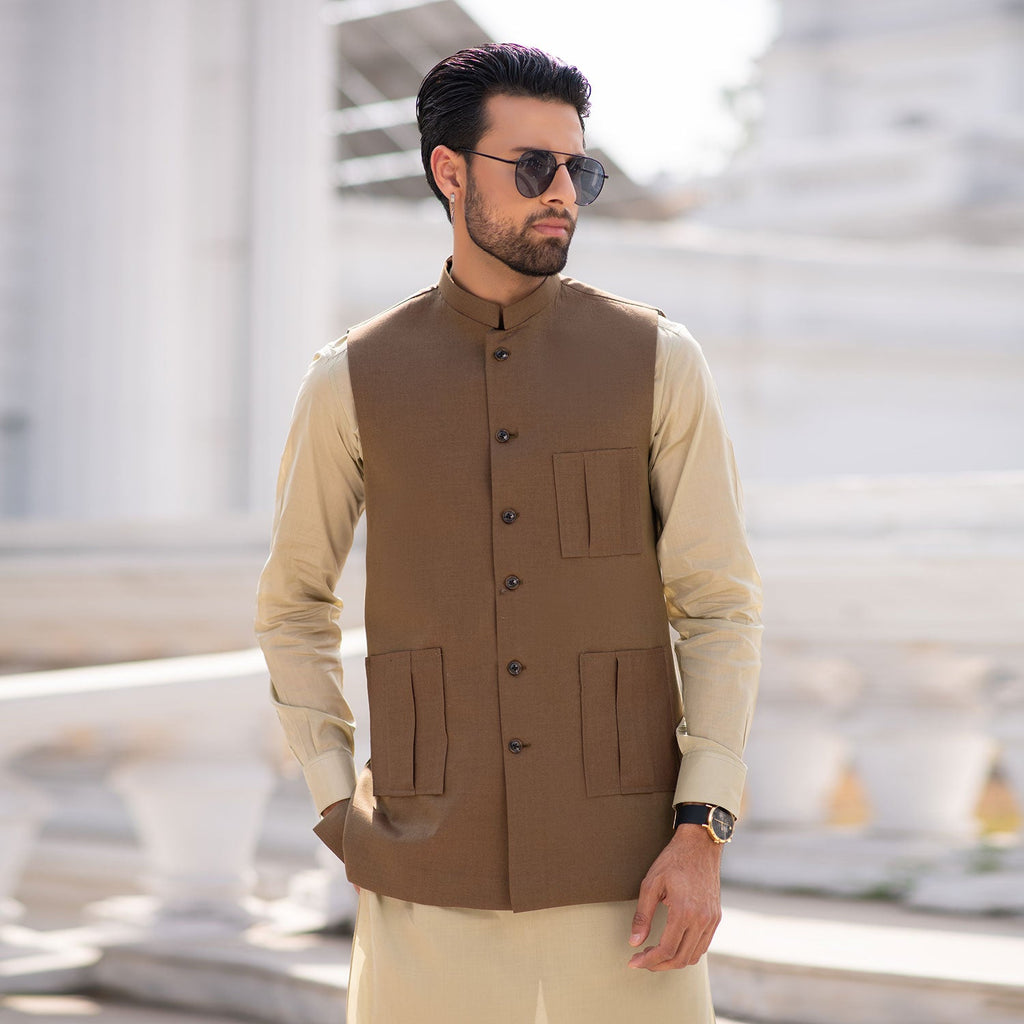 The History of Lawn Suits and How They Became Popular